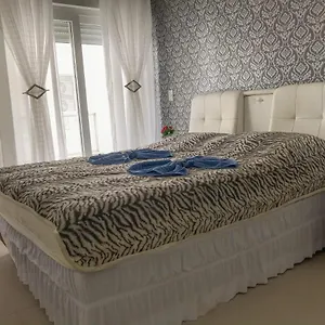 Maravilhoso Em Na Dos Ingleses Com Piscina Florianópolis